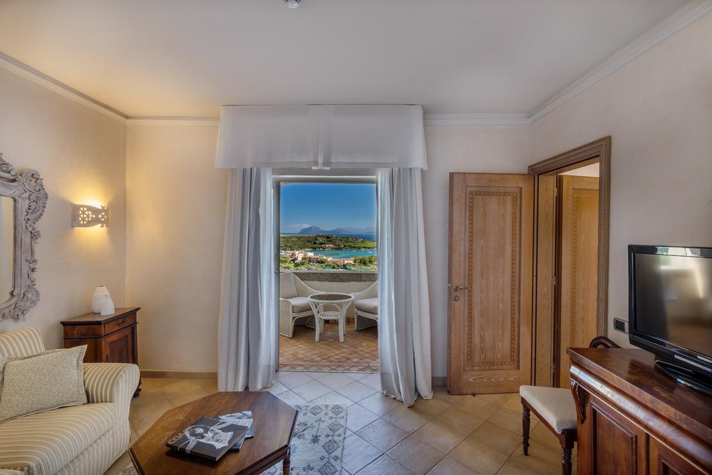 Petra Bianca Hotel Porto Cervo Kültér fotó